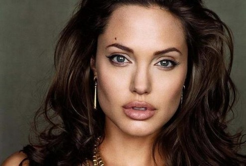 Никита Михалков опроверг информацию о съемках Анжелины Джоли в своем фильме