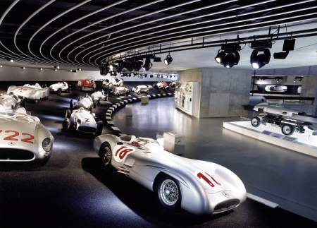 Музей Mercedes-Benz: в гостях у сказки