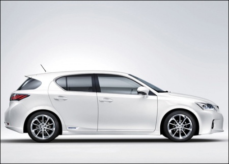 Lexus показал миру новую модель.