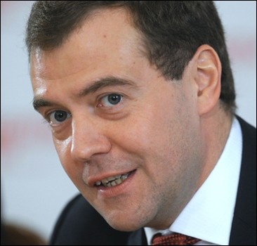 Медведев: Россия дает Украине скидку на газ на $100