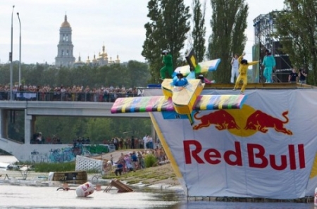 Red Bull Flugtag или День безумных полётов. ФОТО
