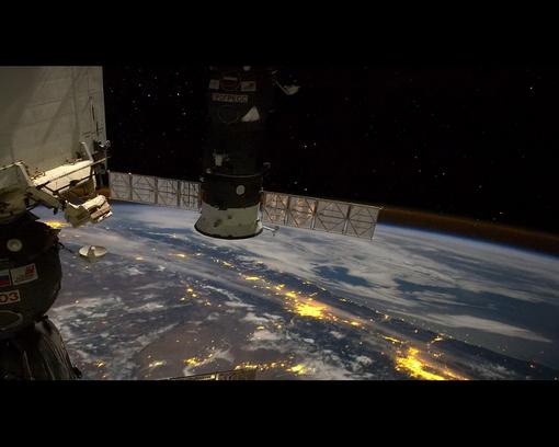 Ночной вид с международной космической станции