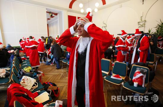 Забег Санта-Клаусов в Германии
